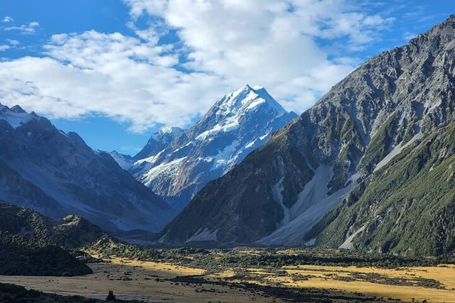 Christchurch to Queenstown Day Tour Via Tekapo & Mt Cook - Photo 1 of 7